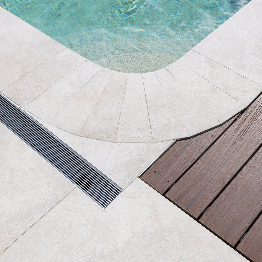 Plastic Strip Drain Kit + SS Heelguard Grate