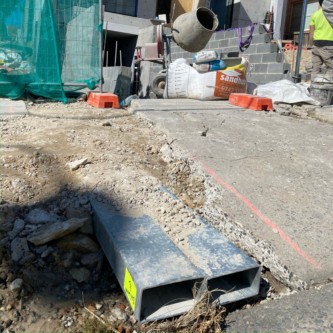 Steel RHS (Rectangular Hollow Section)